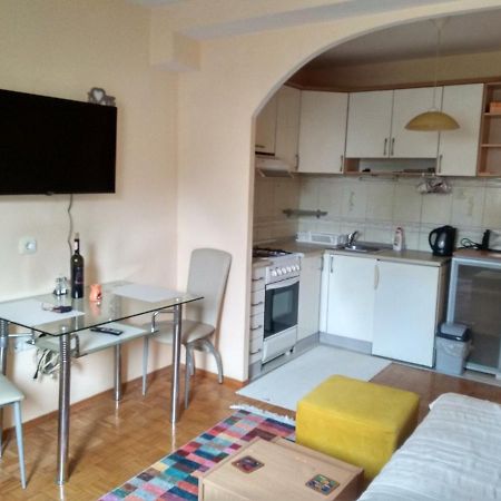 Pine Tree Apartment Sarajevo Exterior photo